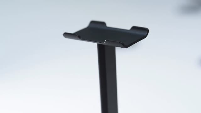 New bee Headphone Stand Headset Holder Earphone Stand with Aluminum Supporting Bar Flexible Headrest ABS Solid Base for All Headphones Size (Black)