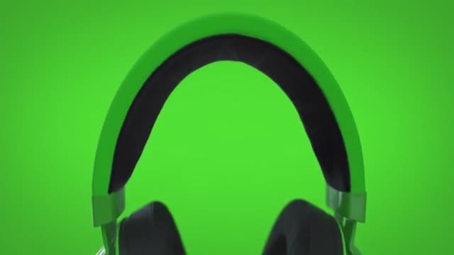 Razer Kraken Gaming Headset: Lightweight Aluminum Frame - Retractable Noise Isolating Microphone - for PC, PS4, PS5, Switch, Xbox One, Xbox Series X & S, Mobile - 3.5 mm Headphone Jack - Black/Blue