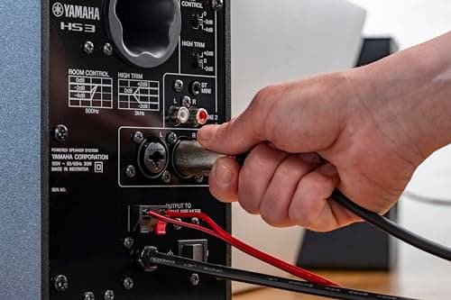 Yamaha HS3 Powered Studio Monitor in Black, Pair (HS3 B)