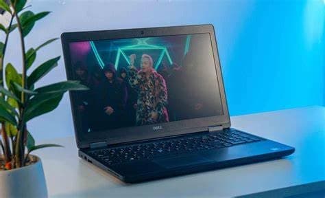 Dell Latitude 5580 HD 15.6 Inch Business Laptop Notebook PC (Intel Core i5-6300U, 8GB Ram, 256GB SSD, Camera, WiFi, HDMI, Type C Port) Win 10 Pro with Numeric Keyboard (Renewed)