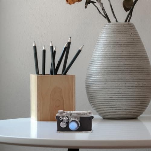 NOLITOY Retro Camera Ornaments, Miniature Camera Figurine Mini Decoration Accessories Photography Props for Desktop Home Decor