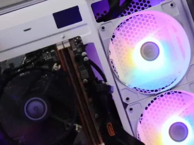 Prebuilt Gaming PC Desktop Computer,Intel Core i7 Desktop,Operating at A Frequency of 3.4-3.9 GHz,RX590 Graphics Card with 8GB GDDR5 Video Memory,16GB RAM, 1TB NVME SSD,WiFi 5.0,RGB Fan x4