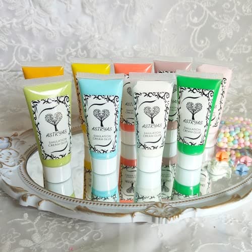 ASTRYAS Decoden Fake Cream Glue, 9 PCS Simulation Whipped Cream Clay Glue DIY Phone Case Kit Silicone Cream Adhesive Set with Plastic Decorating Mouth for Phone Handmade Craft,Crystal