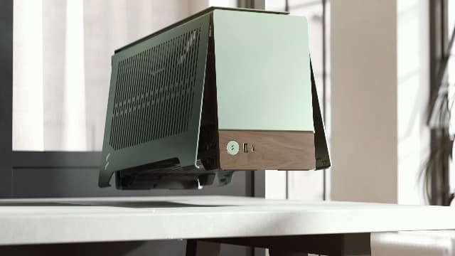 Fractal Design Terra Jade - Wood Walnut Front Panel - Small Form Factor - Mini ITX Gaming case – PCIe 4.0 Riser Cable – USB Type-C - Anodized Aluminum Panels