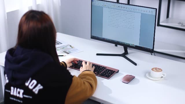Wireless Keyboard and Mouse Ultra Slim Combo, TopMate 2.4G Silent Compact USB 2400DPI Mouse and Scissor Switch Keyboard Set with Cover, 2 AA & 2 AAA Batteries,for PC/Laptop/Windows/Mac-Rose Gold Black