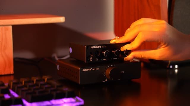 AIYIMA DAC-A2 Headphone Amplifier DAC with Bass Treble Controls PC-USB/Optical/Coaxial Inputs, RCA/3.5mm Headphone Ouput Digital to Analog Desktop Audio Converter DC 5V 24Bit 192kHz