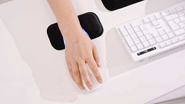 MEKASS Ergonomic Wrist Rest for Keyboard and Mouse, Soft Memory Foam Keyboard Wrist Rest Set with Non-Slip Silicone Base, Easy Typing, Pain Relief, Comfort for Office, Work, Gaming (Classic Black)