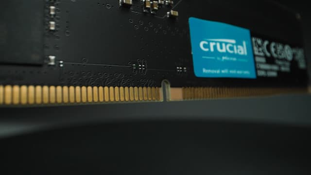 Crucial 16GB DDR5 RAM Kit (2x8GB), 5600MHz Desktop Memory, UDIMM 288-Pins, Compatible with Intel Core and AMD Ryzen 7000 - CT2K8G56C46U5