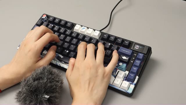 Womier S-K80 75% Keyboard with Color Multimedia Display Mechanical Gaming Keyboard, Wired Hot Swappable Gasket Mount RGB Custom Key Board, Pre-lubed Stabilizer for Mac/Win, Black Kanagawa