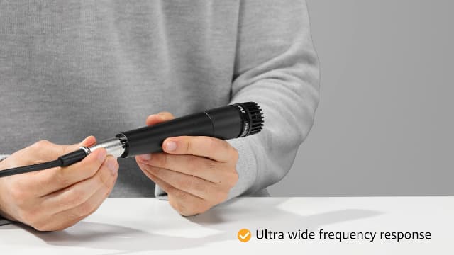 PylePro Dynamic Handheld Microphone, Professional Moving Coil Mic with Built-in Pop Filter, Wide Frequency Response, High Signal Output, Rugged Design, Low Noise Circuitry, 15' ft. XLR Cable Included