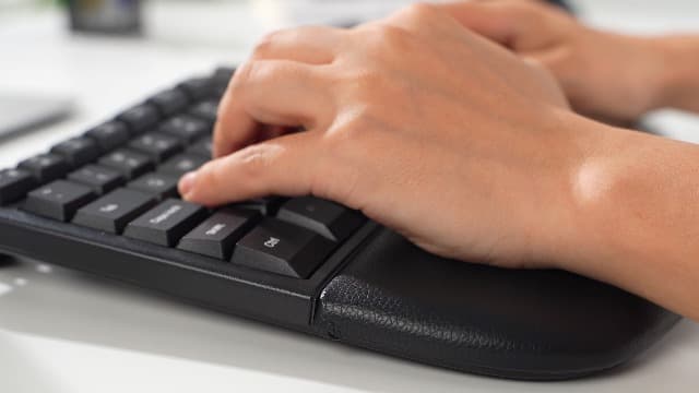 MEETION Ergonomic Wireless Keyboard and Mouse, Ergo Keyboard with Vertical Mouse, Split Cushioned Wrist Palm Rest, Natural Typing, Rechargeable, Full Size, Windows/Mac/Computer/Laptop, Black DirectorC