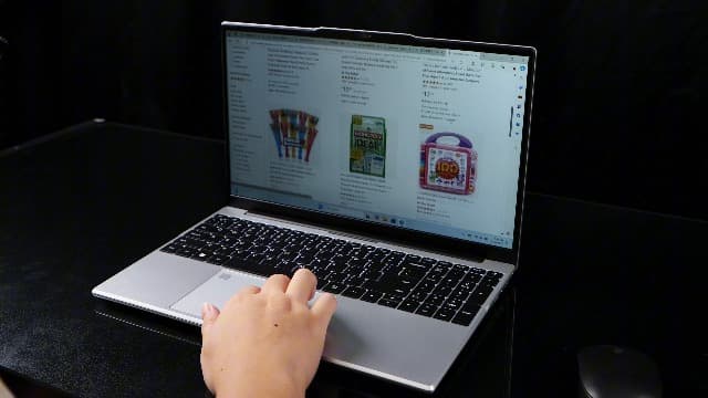 Gaming laptop,15.6 inch Laptop Computer, Laptops Celeron N5095 Processor, 16GB 512GB SSD FHD 1920 * 1080 Display 180 Angle Opening Fingerprint Unlock Backlit Keyboard Mini-HDMI Traditional Computers