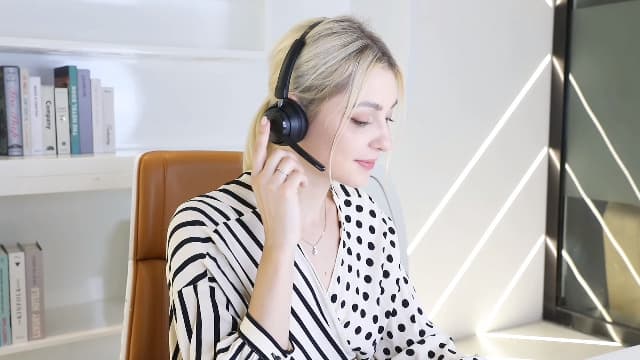 Bluetooth Headset, Wireless Headphone with AI Noise-Canceling Microphone for Computer, On Ear Bluetooth Headset with USB Dongle for Office Call Center Skype Zoom Meeting Online Class (Black)