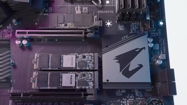 GIGABYTE B760M DS3H AX (LGA 1700/ Intel/ B760/ M-ATX/ DDR5/ 2* M.2/ PCIe 4.0/ USB 3.2 Gen 2 Type-C/WiFi 6E/ 2.5GbE LAN/Q-Flash Plus/PCIe EZ-Latch/Motherboard)