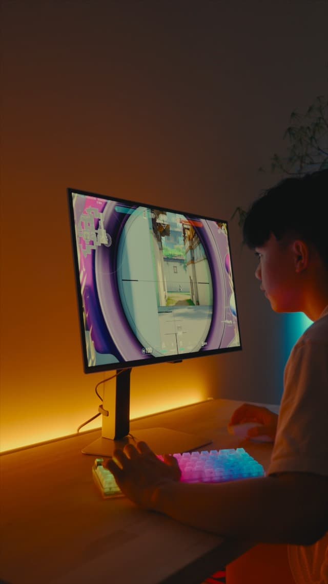 Samsung 27” Odyssey OLED G6 (G60SD) Series Gaming Monitor with QHD & QD-OLED, 360Hz 0.03ms, AMD FreeSync Premium Pro, Anti-Glare, Sleek Design, Cooling System, 3 Year Warranty, LS27DG602SNXZA