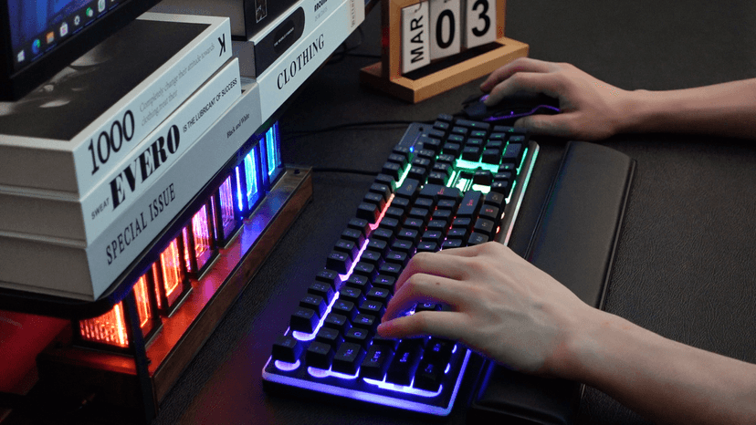 RedThunder K10 Wired Gaming Keyboard and Mouse and Wrist Rest Combo, RGB Backlit, Mechanical Feel Anti-ghosting Keyboard + 7D 7200 DPI Mice+Soft Leather Wrist Rest 3 in 1 PC Gamer Accessories(Black)