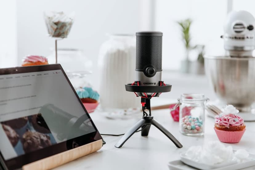 Cherry UM Series 3.0, 6.0 and 9.0 PRO RGB USB Microphone for PC, Mac, Gaming, Recording, Streaming, Podcasting, Studio and Computer Condenser. (UM 6.0 Silver)