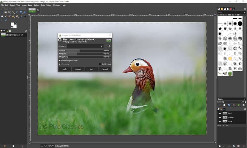 GIMP Photo Editor 2025 on CD Disc | Premium Professional Image Editing Software Compatible with Windows 11 10 8.1 8 7 Vista XP PC 32 & 64-Bit, Mac & Linux | Lifetime Licence & No Monthly Subscription