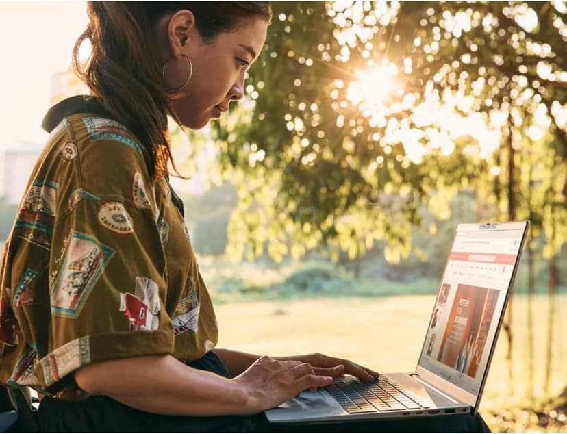 HP 2025 Pavilion 15.6 FHD (1920 x 1080) Laptop Computer • Intel 8-Cores CPU • 32GB RAM • 1TB SSD • Fast Wi-Fi 6 • Fingerprint Reader • WOWPC Recovery USB • Win 11 Home with Microsoft Office Suite