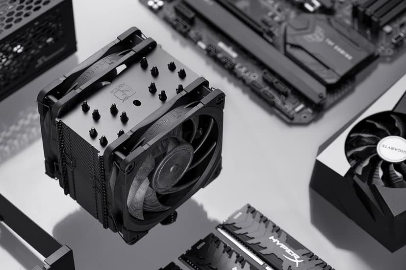 Noctua NH-U12A chromax.Black, 120mm Single-Tower CPU Cooler (Black)