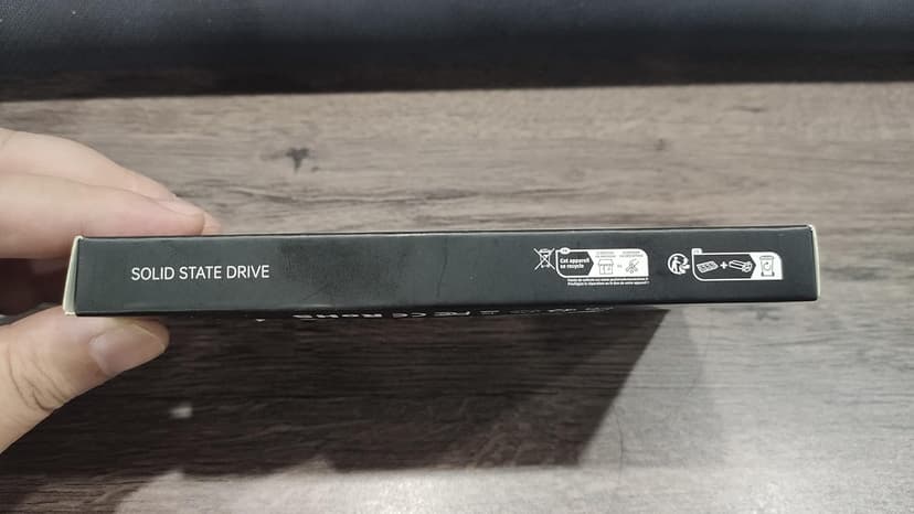 S101 512GB SSD SATA III 6Gb/s 2.5" Internal Solid State Drive, Read Speed up to 550MB/sec, Compatible with Laptop and PC Desktops(Black)