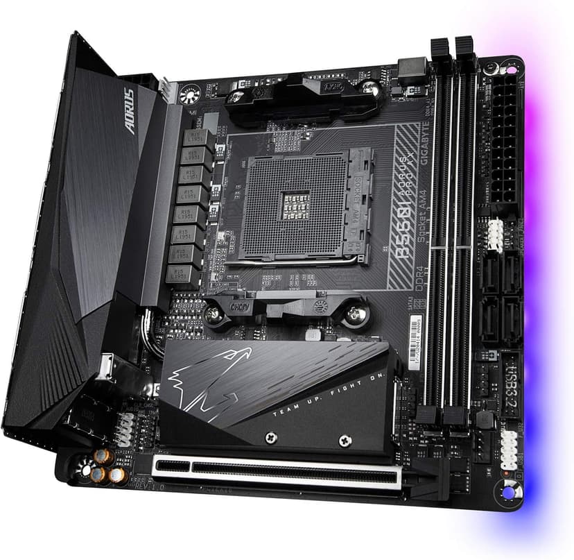 GIGABYTE B550I AORUS PRO AX (AM4 AMD/B550/Mini-Itx/Dual M.2/SATA 6Gb/s/USB 3.2 Gen 1/WiFi 6/2.5 GbE LAN/PCIe4.0/Realtek ALC1220-Vb/DisplayPort 1.4/2xHDMI 2.0B/RGB Fusion 2.0/DDR4/Gaming Motherboard)
