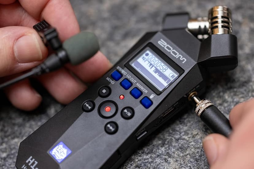 Zoom H1essential Stereo Handy Recorder with 32-Bit Float, Accessibility, X/Y Microphones, Record to SD Card, USB Microphone, Portable, for Musicians, Podcasters, Filmmakers, & Content Creators