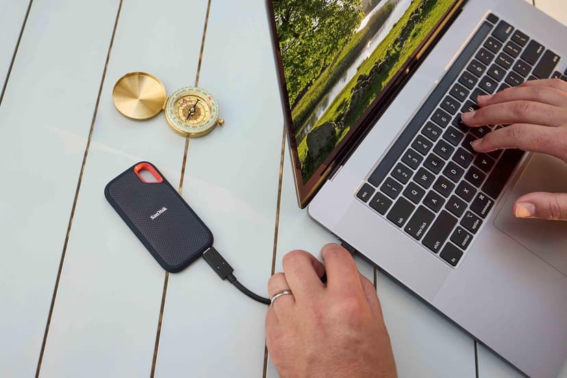SanDisk 8TB Extreme Portable SSD - Up to 1050MB/s, USB-C, USB 3.2 Gen 2, IP65 Water and Dust Resistance, Updated Firmware - External Solid State Drive - SDSSDE61-8T00-G25