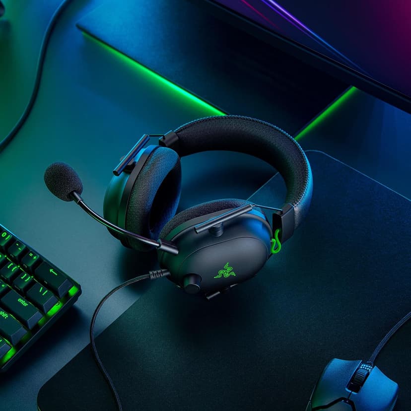 Razer BlackShark V2 Gaming Headset: THX 7.1 Spatial Surround Sound - 50mm Drivers - Detachable Mic - for PC, PS4, PS5, Switch, Xbox One, Xbox Series X|S - 3.5mm Audio Jack & USB DAC - Black